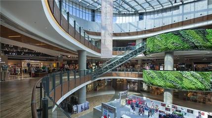 深圳八號(hào)倉(cāng)奧特萊斯購(gòu)物體驗(yàn) 胡威的設(shè)計(jì)師家園與百貨風(fēng)尚