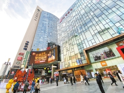 建業(yè)凱旋廣場(chǎng)開(kāi)業(yè)，四巨頭激戰(zhàn)花園路商圈